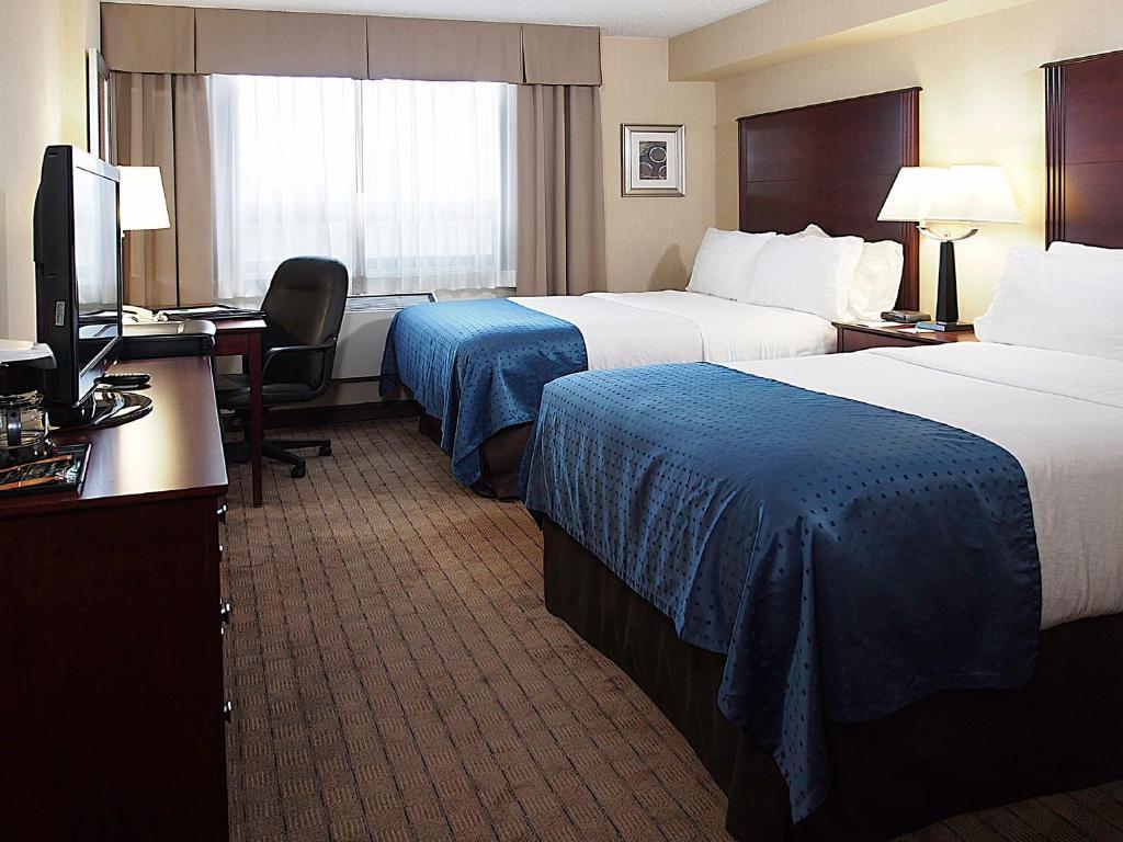 Hotel & Downtown By Ihg