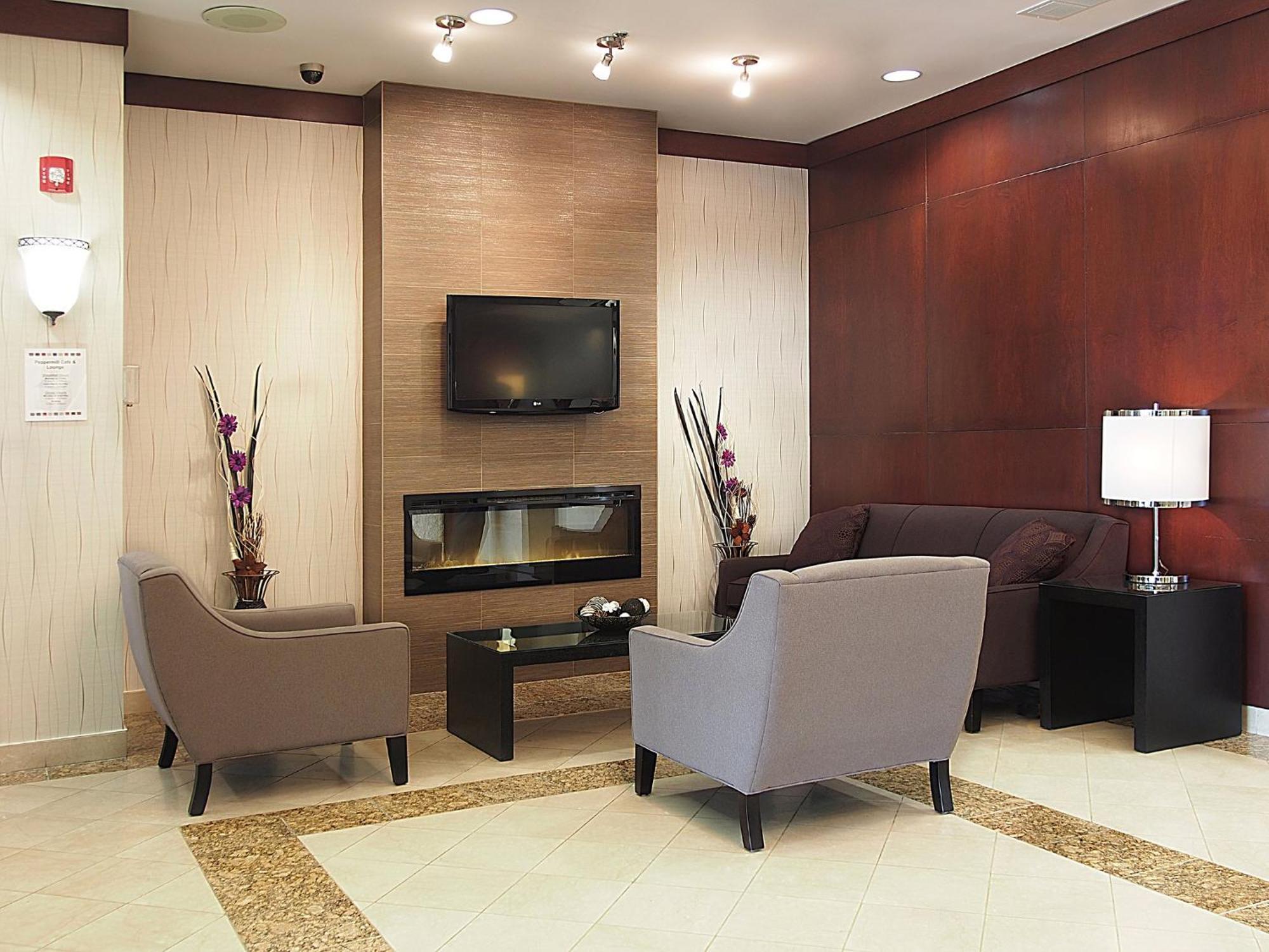 & Downtown By Ihg Hotel Winnipeg