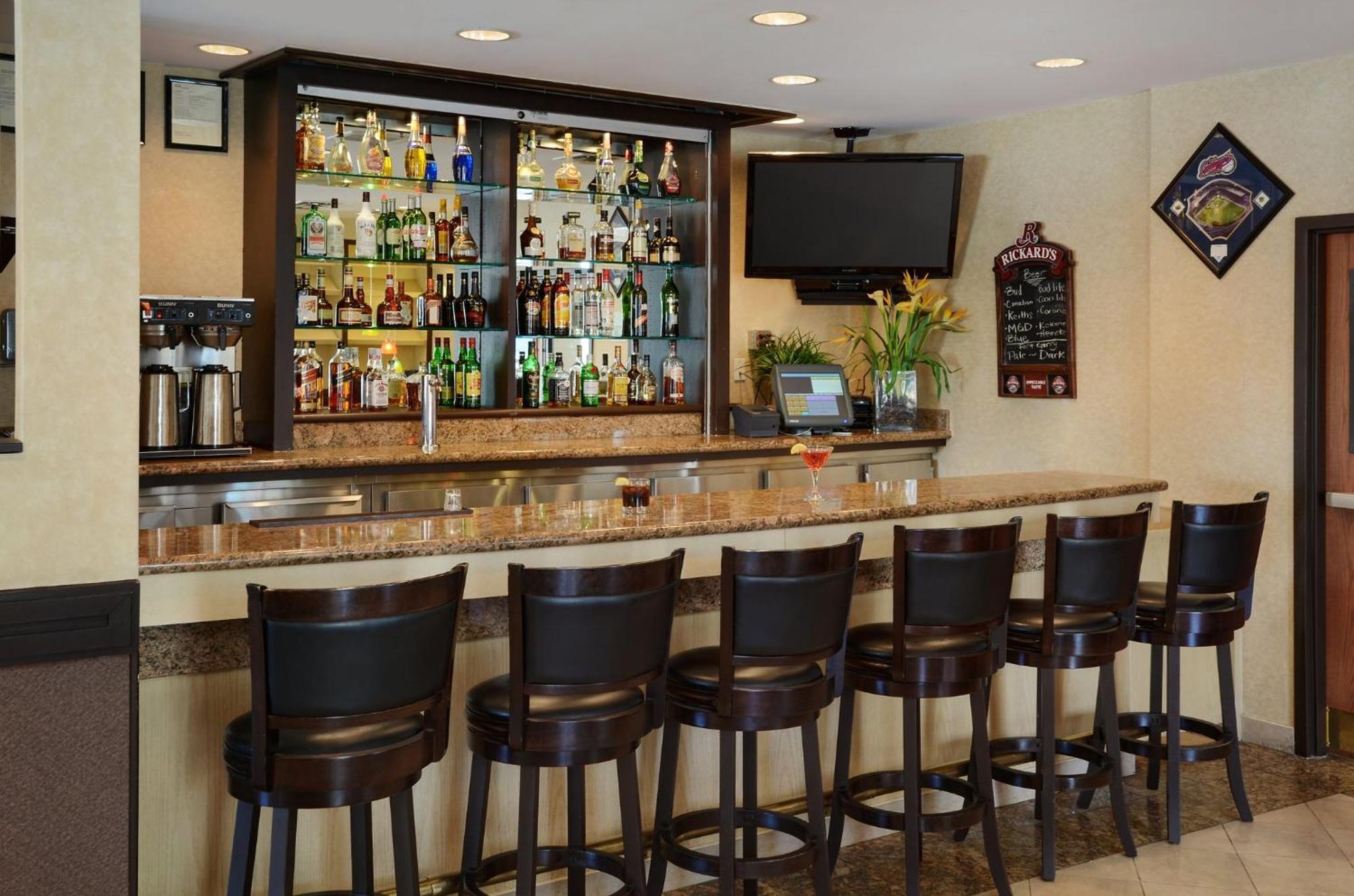 & Downtown By Ihg